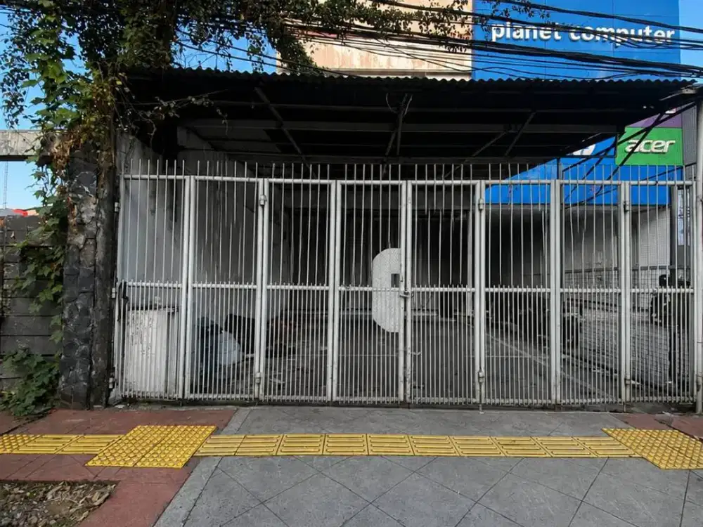 Disewakan Ruko 3 Lantai Strategis di Jl. Buncit Ragunan Pasar Minggu – Cocok untuk Kantor & Usaha