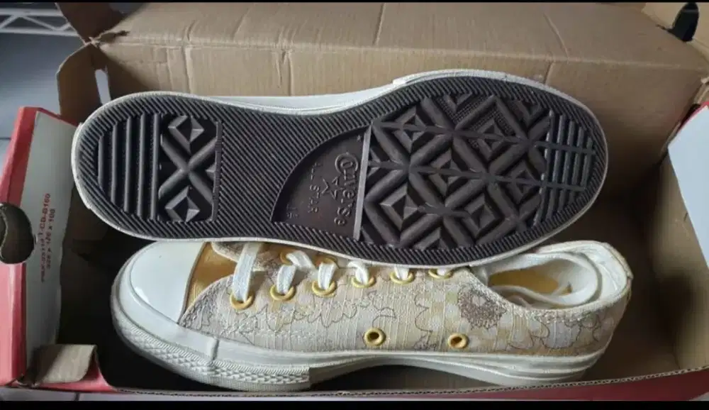 Sepatu Converse Chuck 70 Summer Florals