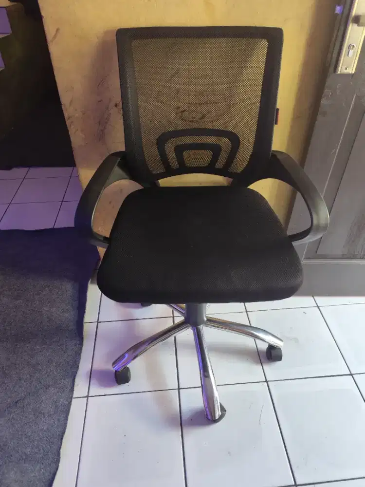 Kursi kantor hidrolik