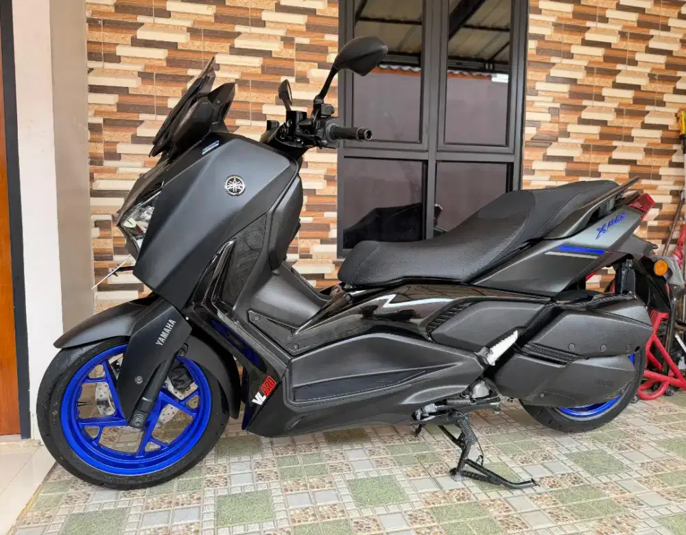 Xmax 250 connected tahun 2024 low km