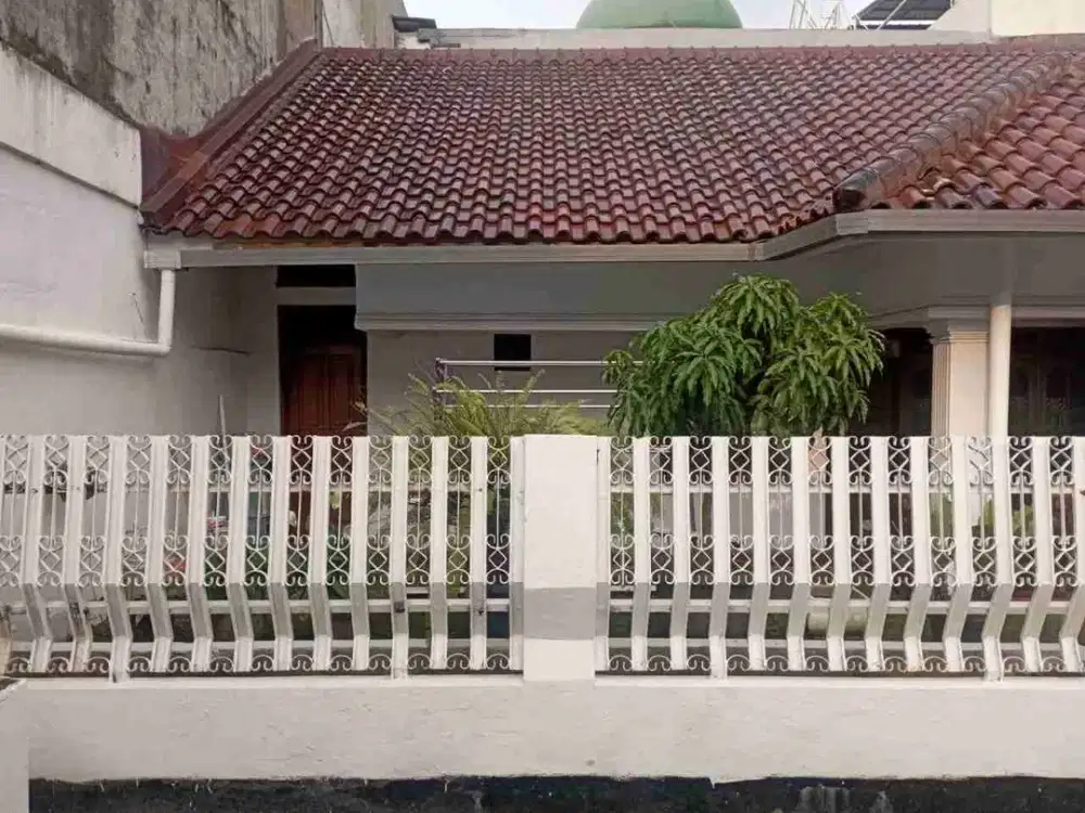 Rumah di Perumahan Kimia Farma Duren Sawit, Jakarta Timur