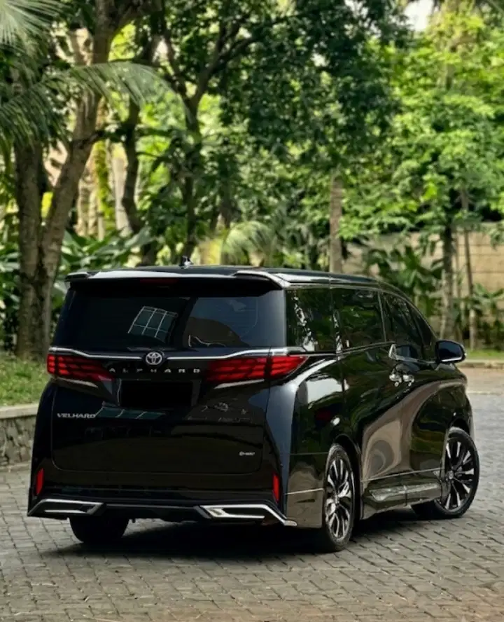 Toyota
All New Alphard 
HEV (Hybrid) MODELISTA
