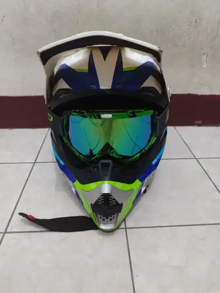 Helm Zeus zs 951