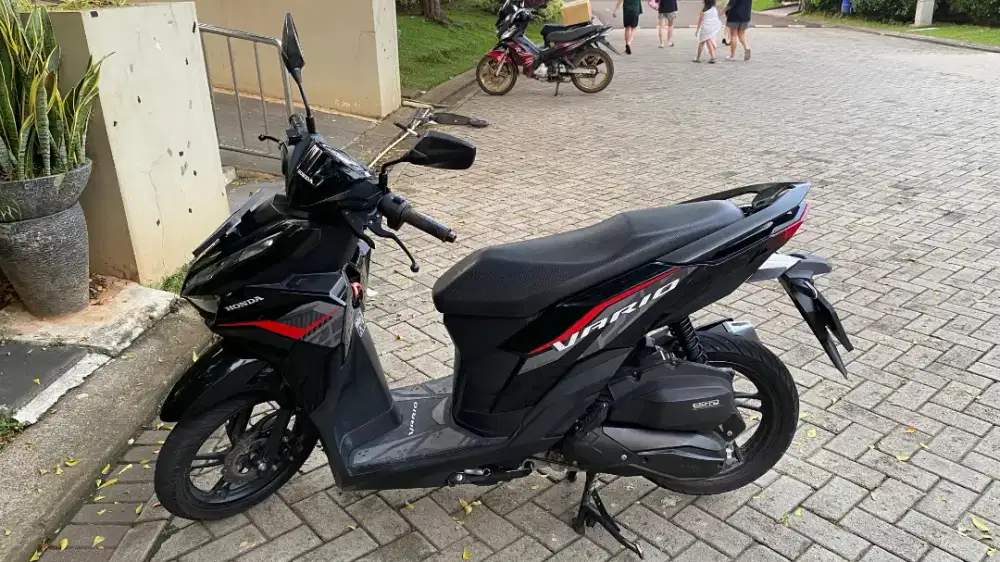 VARIO 125CC 2023 pemakaian 8.400km