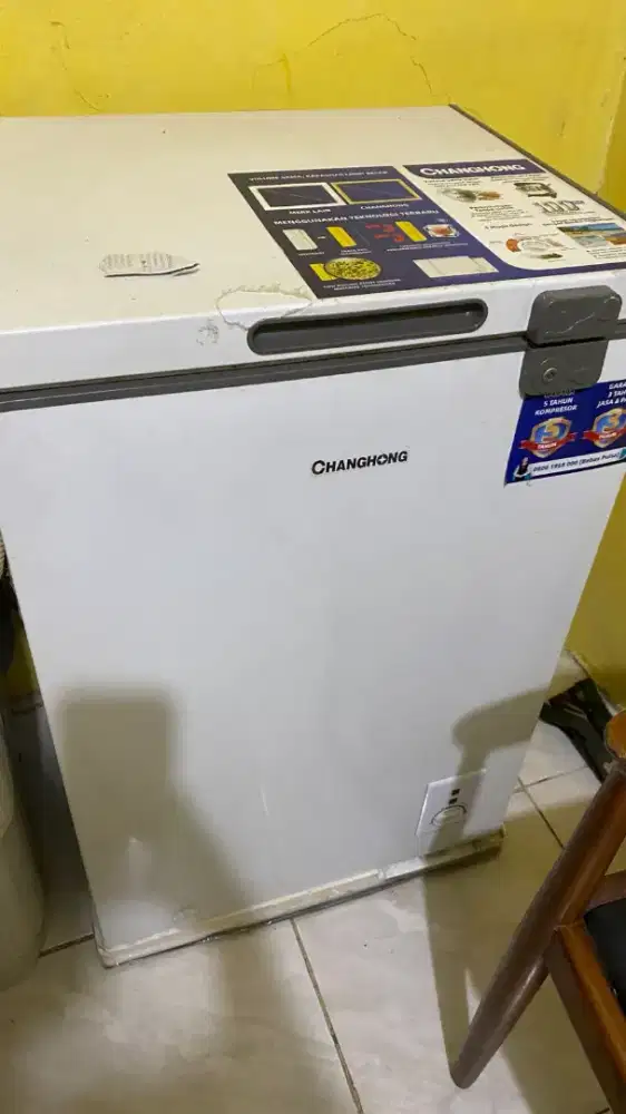 Di jual frezer 1,1 nego Alus