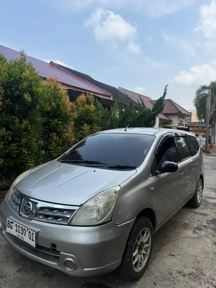 Mobil grand livina 1.5