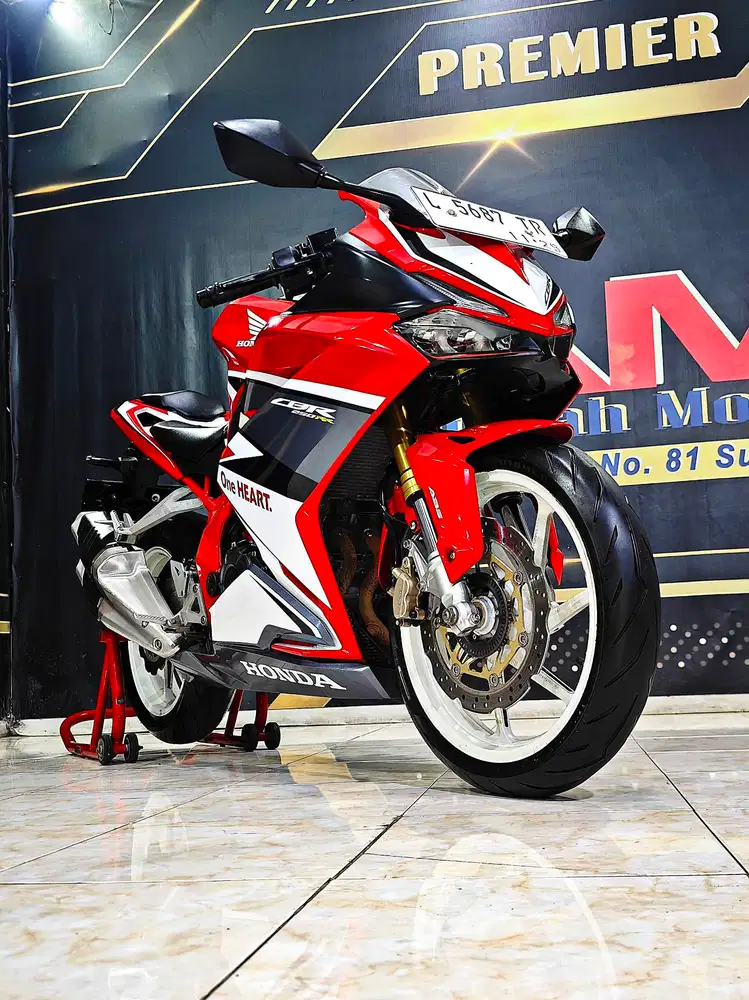 Cbr250rr abs Racing red odo 12rb asli kinyis2. Anugerah motor rungkut