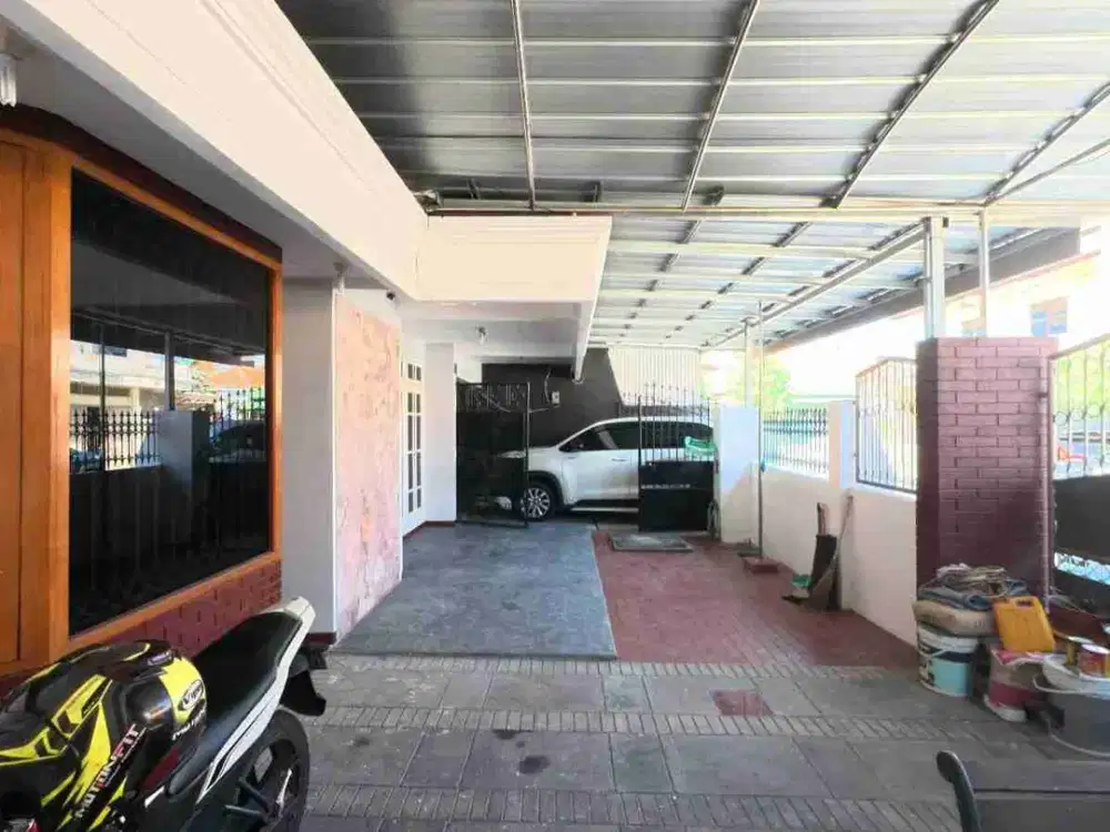Sewa Rumah Siap Huni. Bagus Full Renov. Ada 3 AC, Water Heater. Lokasi Tenang. Cocok Untuk Rumah Tinggal, Kantor