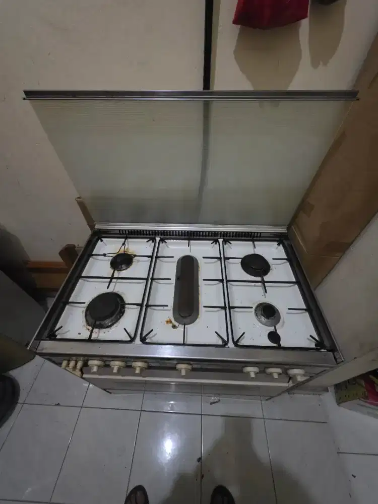 Kompor 5 Tungku Merk italina