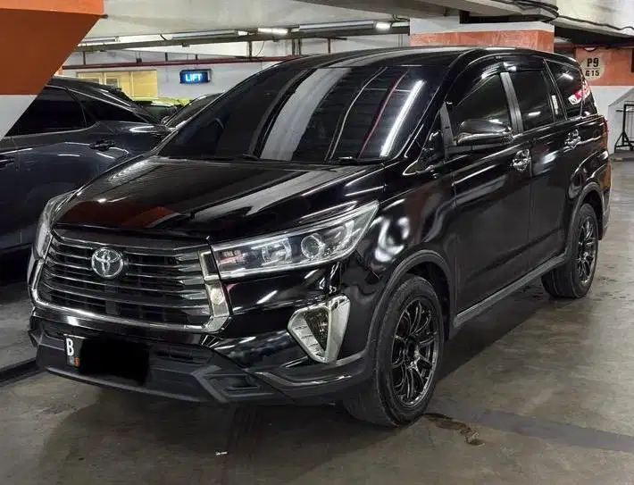 Innova V 2.4 AT Diesel 2022