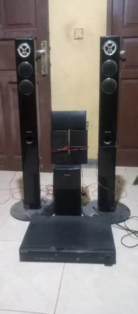 Home teater SHARP