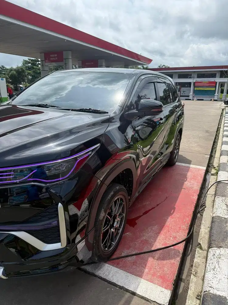 Toyota zenix Tipe tertinggi 2.0 hybrid