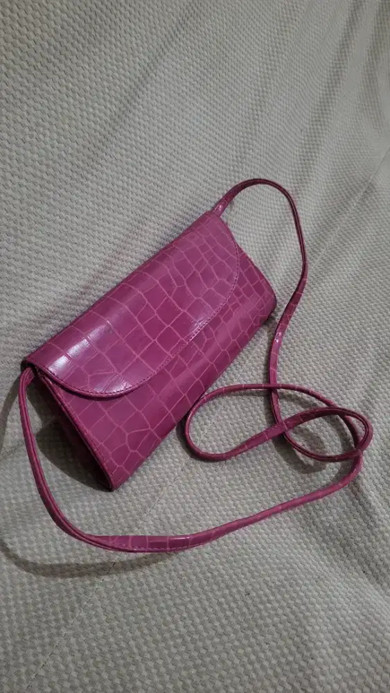 Tas Sling Bag Wanita Motif Croco Pink Fuchsia