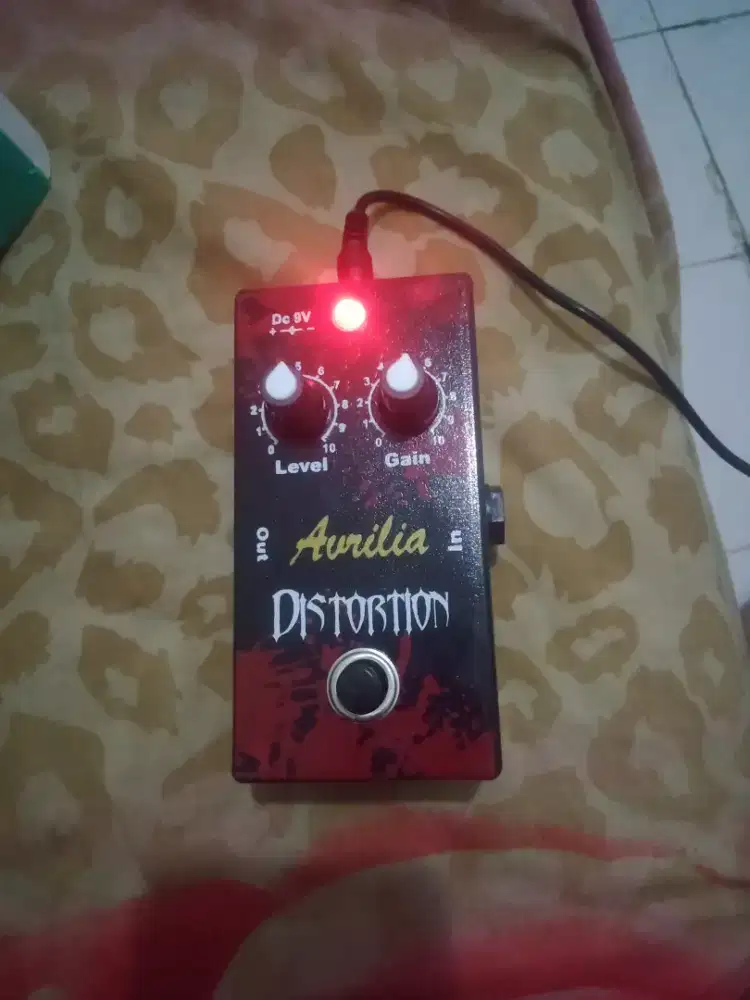 Efek gitar distorsi