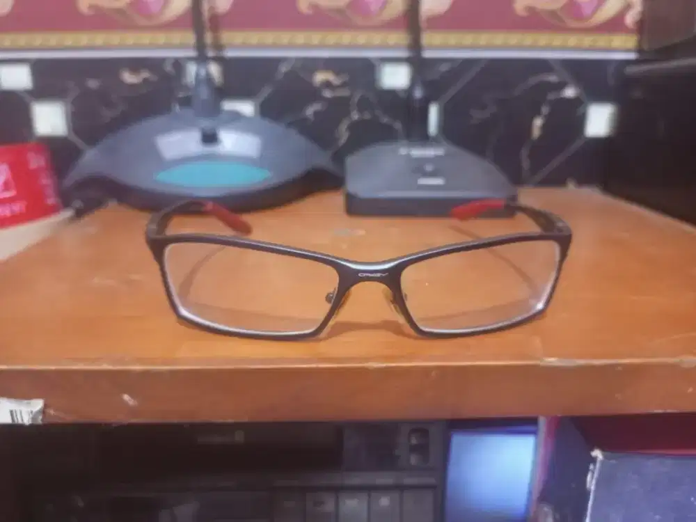 Kacamata Oakley
