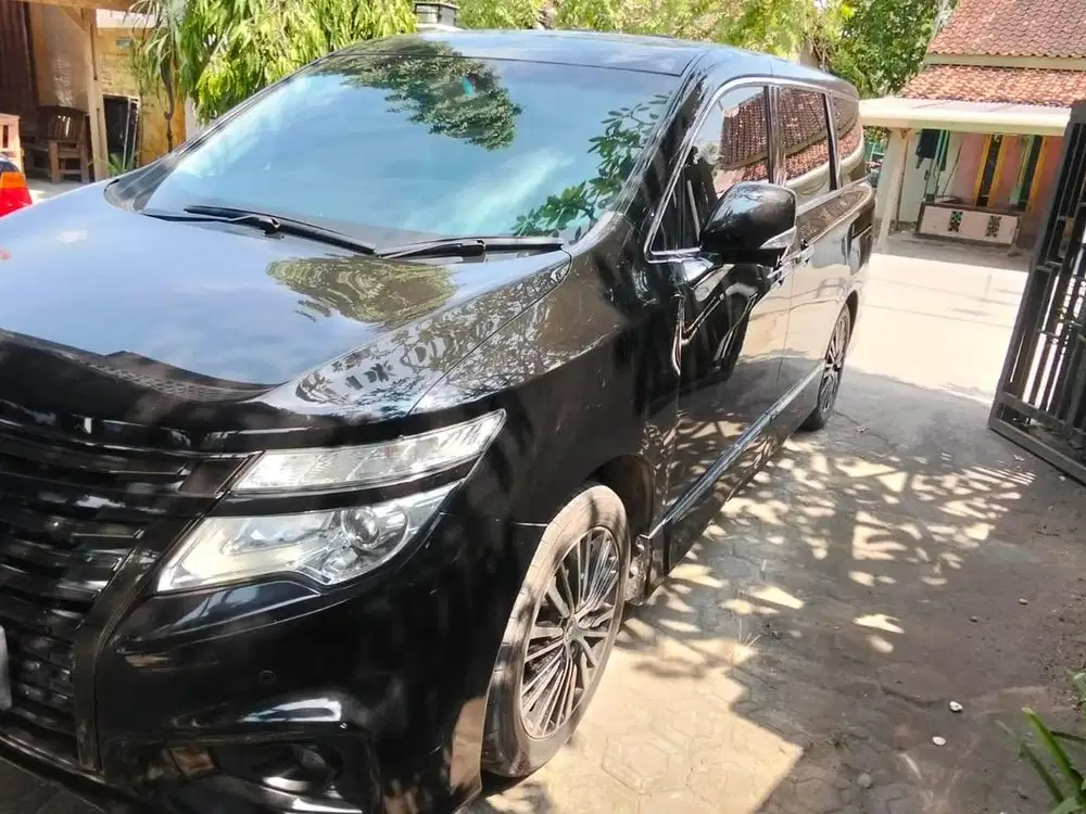 Nissan elgrand 2013-14 facelift