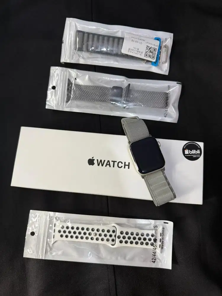 Apple Watch SE2 44mm Starlight Fullset BH100% Garansi Banyak Bonus