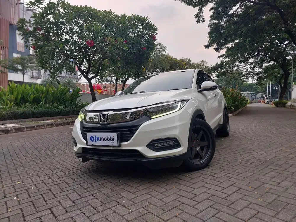 TDP 1 JUTA Honda HR-V 1.5 SE Bensin-AT 2022 Putih CRKJB