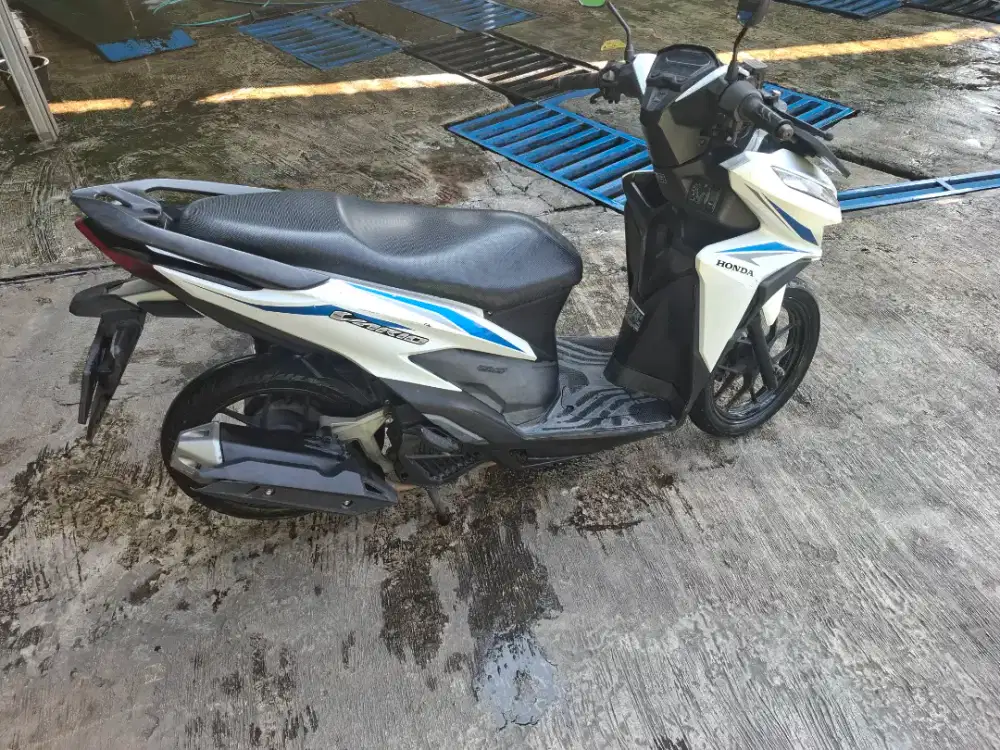 Dijual Honda Vario 2018  putih 125 cc