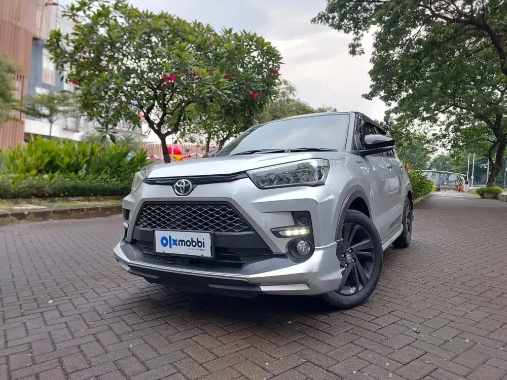 TDP 1 JUTA Toyota Raize 1.0 GR Sport Two Tone AT 2022 Hitam CRKJB
