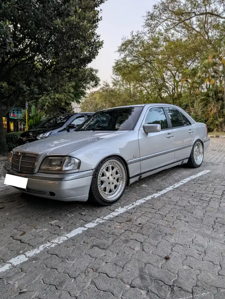 Mercedes-Benz W202 C200 MT 1995
