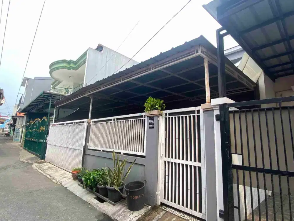 Di jual rumah secondari di pondok gede