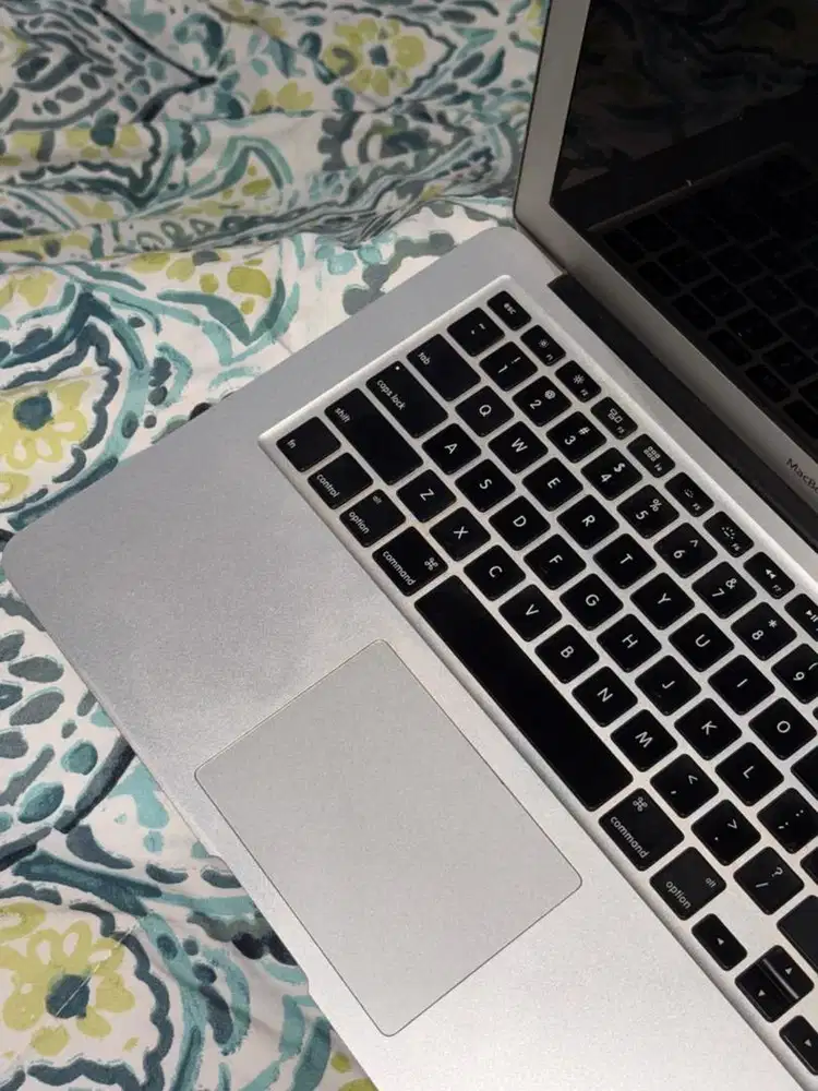 Macbook Air 2017 (8/128) Silver Ex-Resmi