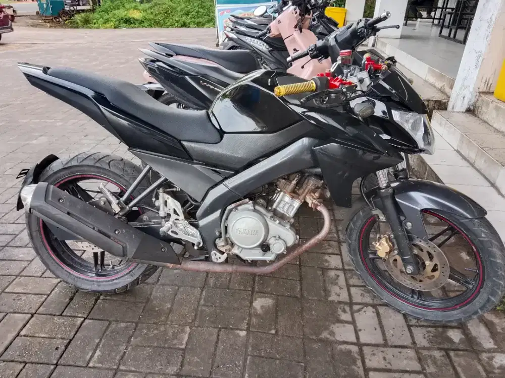 Jual motor yanaga vixion 2013