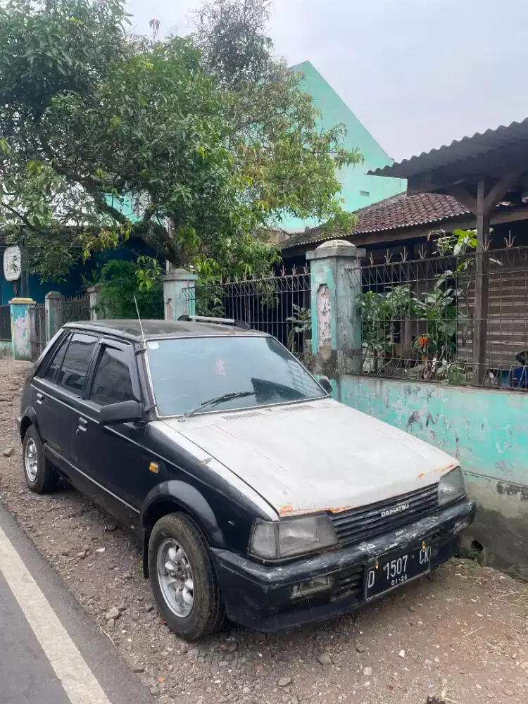 Daihatsu charade cs 85