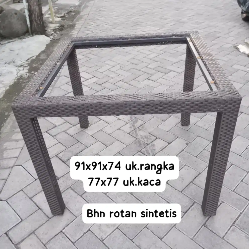Meja makan rangka aj
