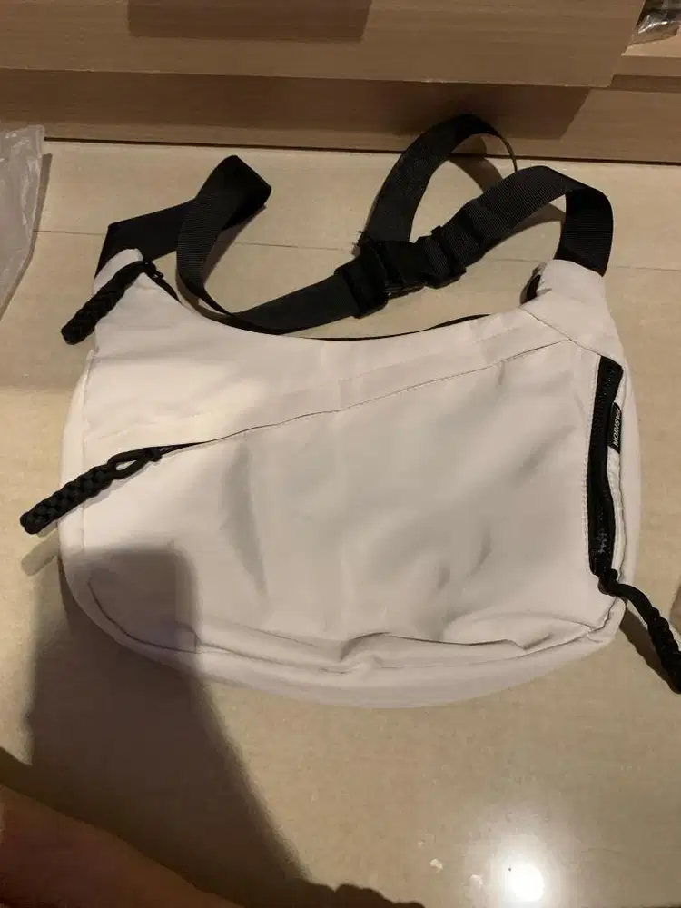 Sling bag fashion dr Canada