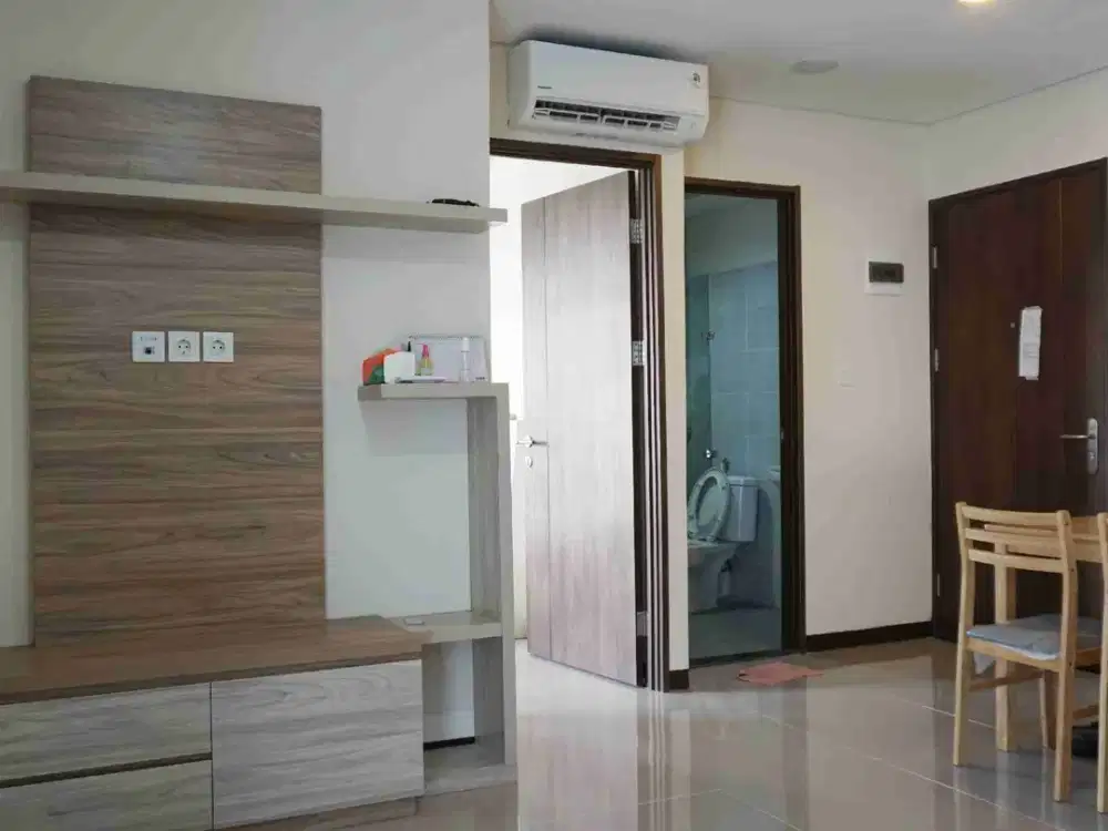 Disewakan unit apartemen Metro Garden 2 Bedroom, Full Furnished, hook, view City and Green Lake City