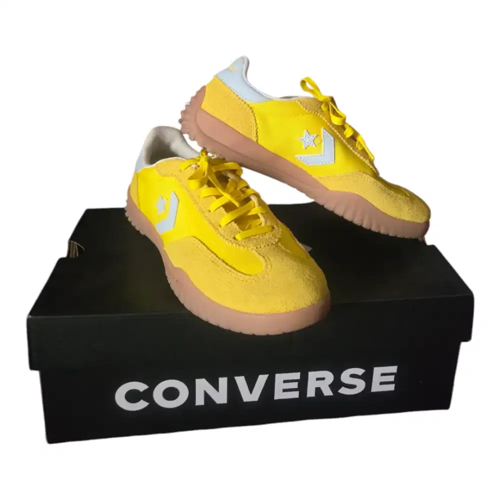 Sepatu Converse Runstar yellow