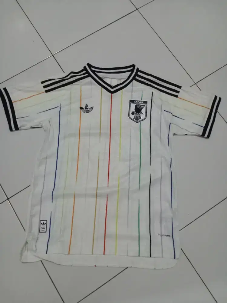 Jersey jepang away