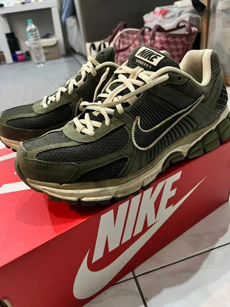 Noke Zoom Vomero 5