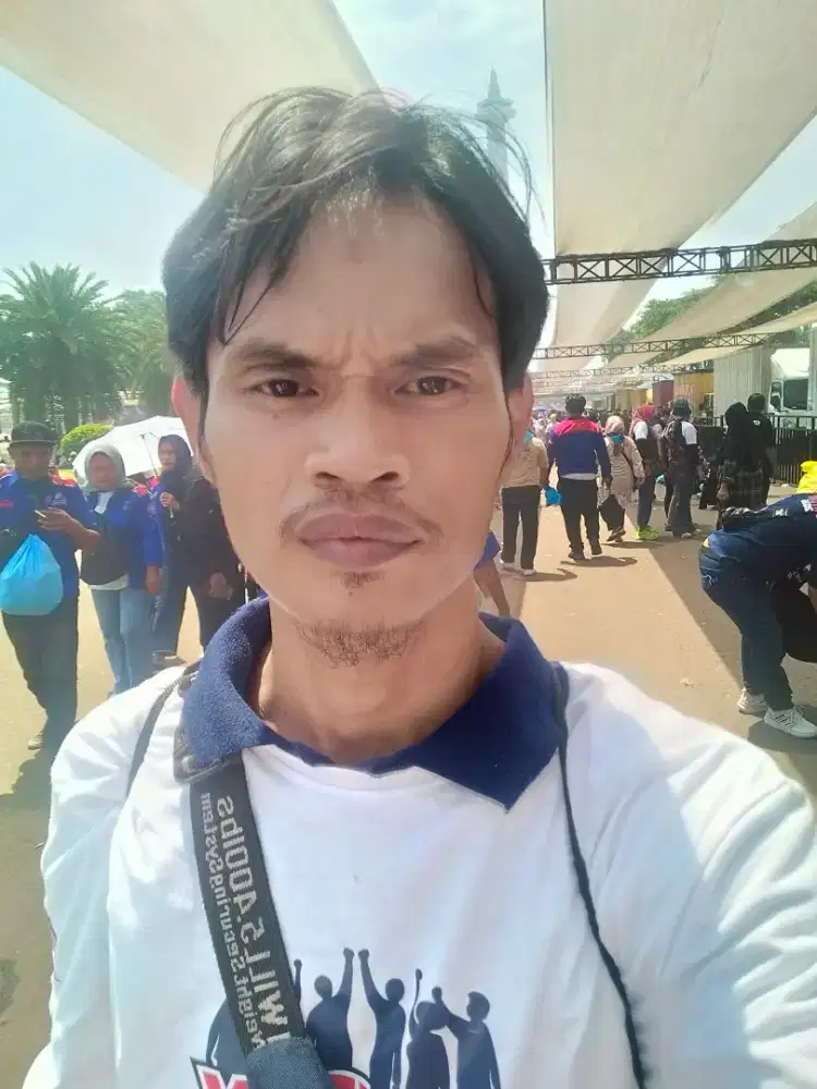 mencari kerja supir keluarga dan apa aja yg penting hallal