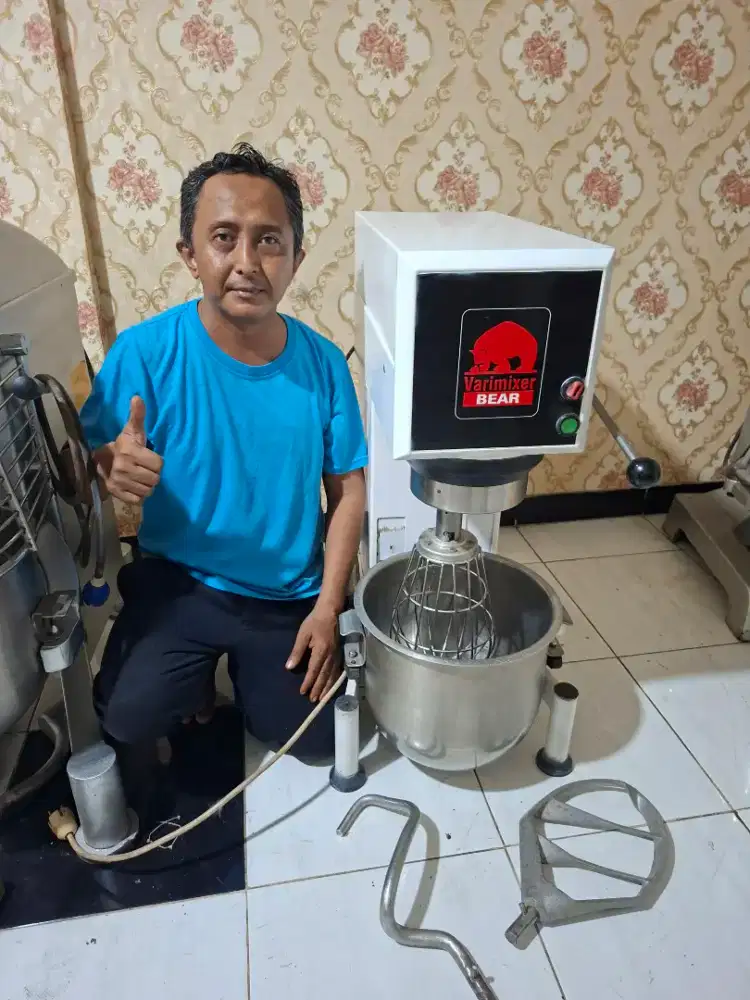 Planetary mixer 20 liter (3 kg tepung) merk Bear Denmark Eropa
