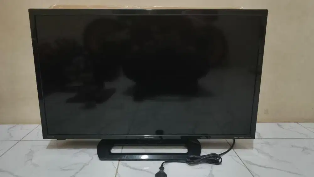TV sharp LED + set to box