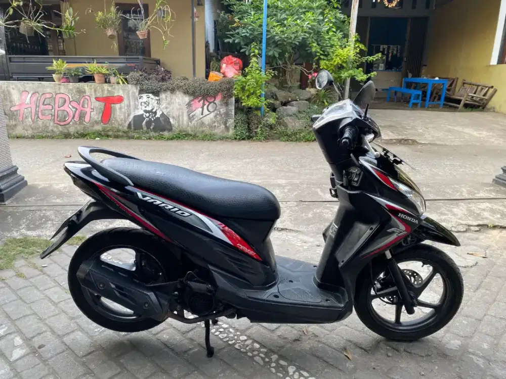Vario LED injeksi THN 2014 plat G Brebes