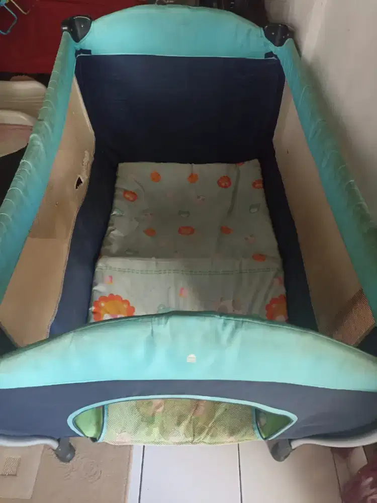 Tempat tidur bayi merk pliko bisa dilipat