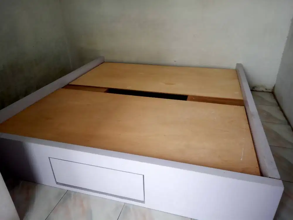 Jual Rangka Tempat Tidur (Kayu Asli) Masih Bagus
