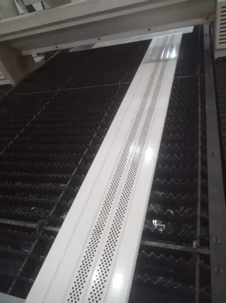 Operator mesin laser / desain grafis