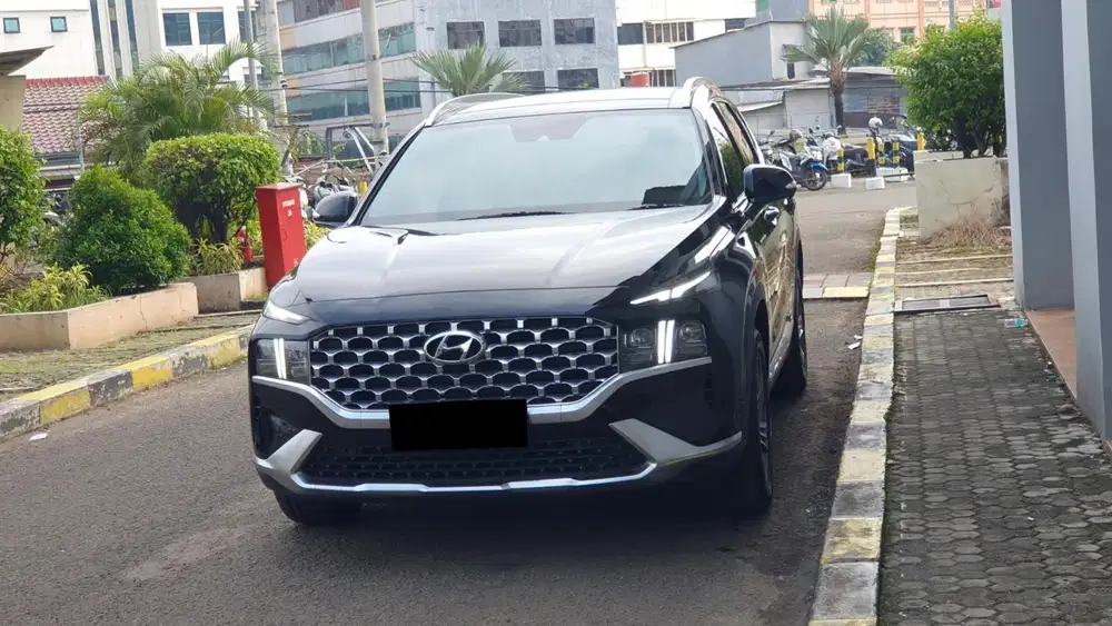 Km 21rb hyundai santafe signature 2021 bensin hitam