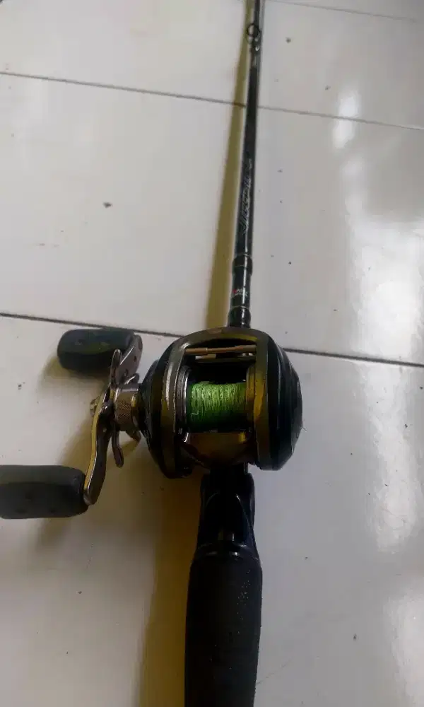Set joran dan reel merk Abu Garcia