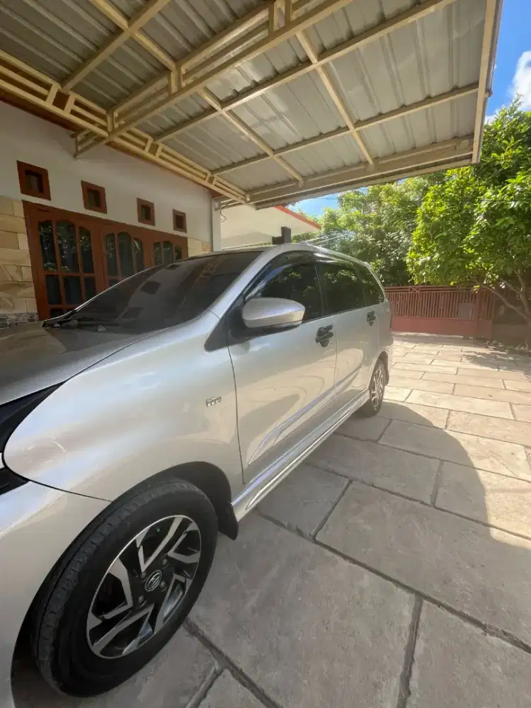 Avanza Veloz 1.5 AT Silver Elegan, Kondisi Sangat Baik
