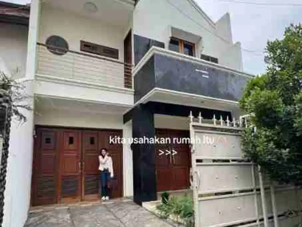 Dijual Rumah Strategis Dekat MRT Lebak Bulus Cocok Utk Kantor / Kos di Jakarta Selatan