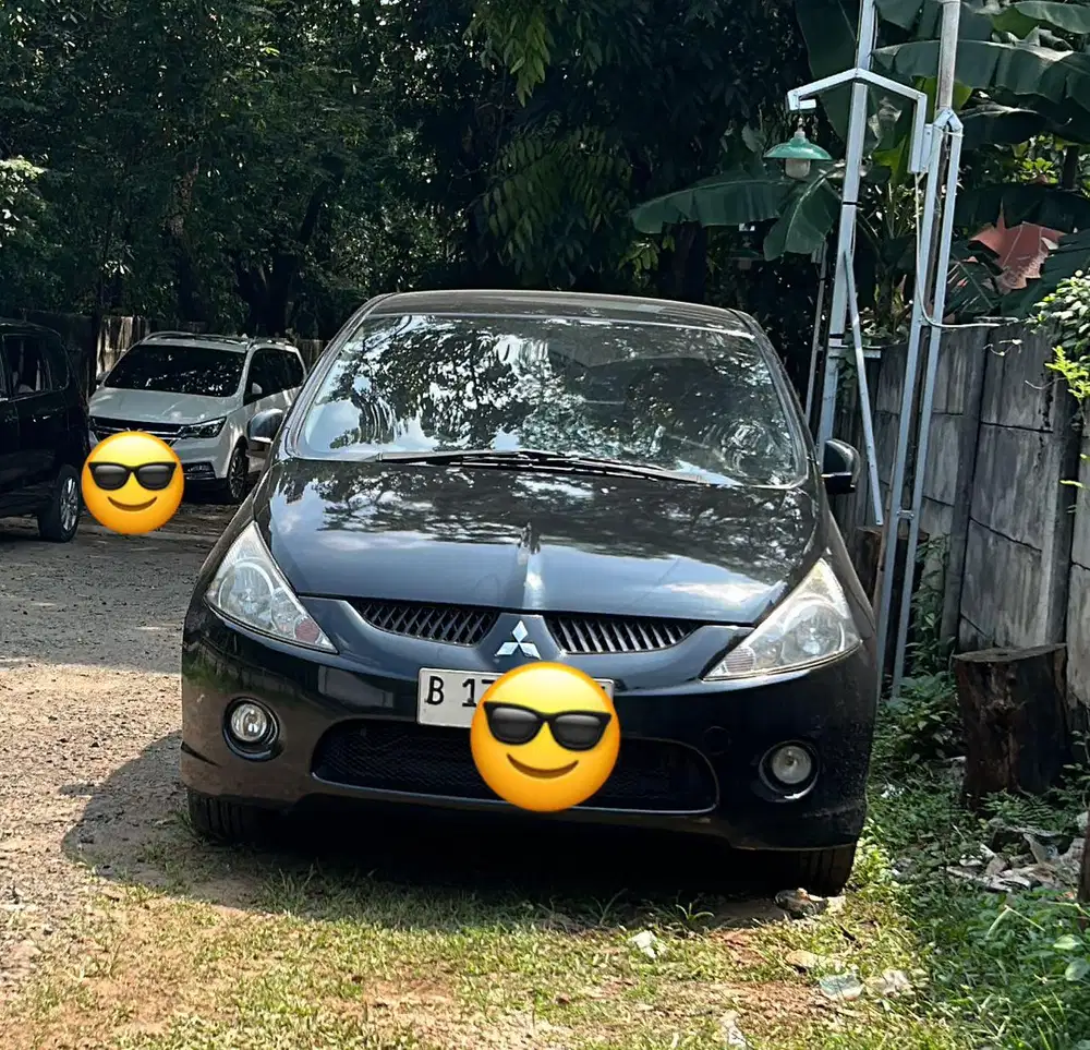 Mitsubishi Grandis 2009 Bensin