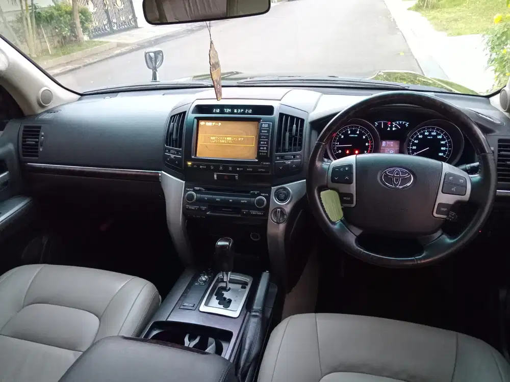 Toyota Land Cruiser VX 200 2008 Bensin