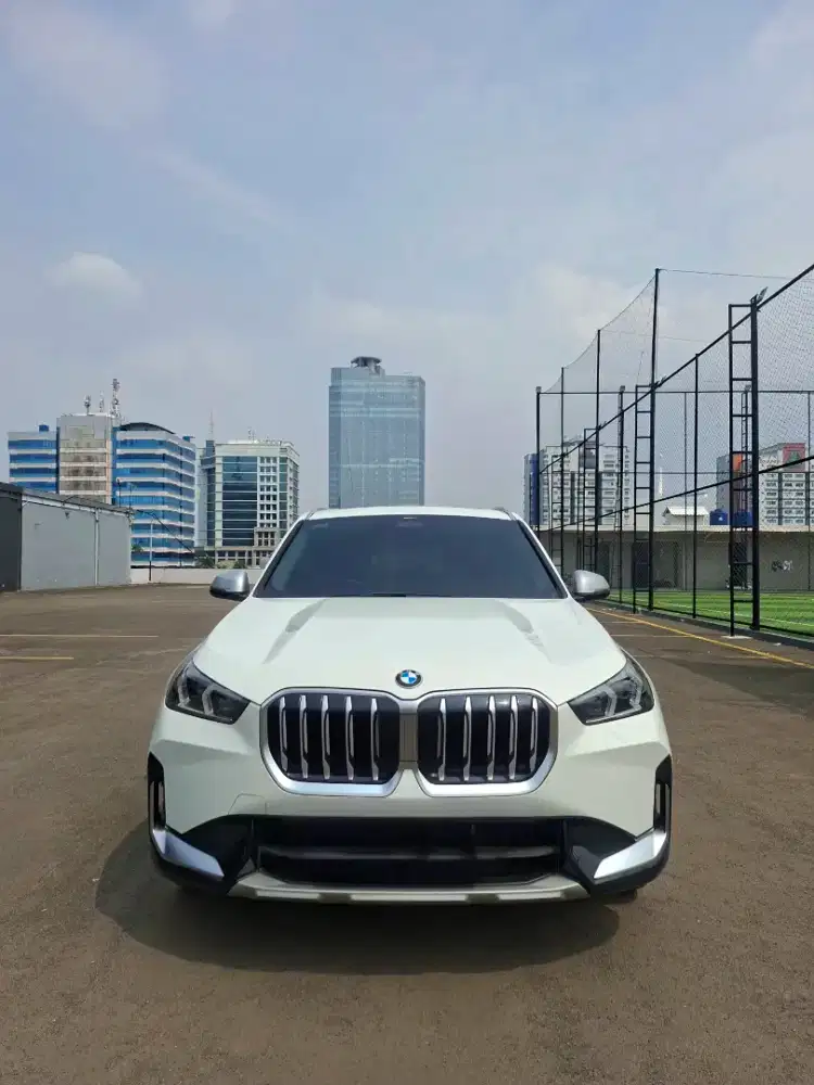 [ Panoramic ] BMW X1 1.5 sDrive18i Xline 2023 Putih