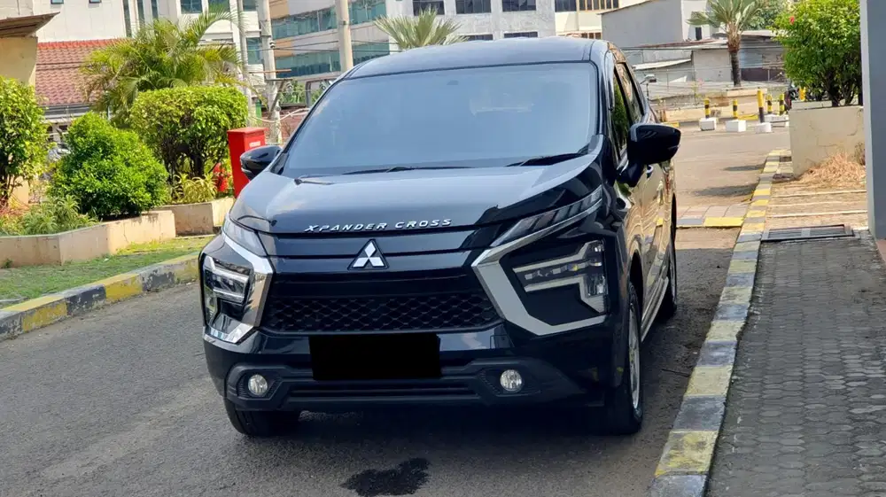 Km24rb mitsubishi xpander exceed 2023 hitam pajak panjang